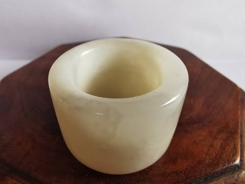 Antique Eastern Chinese  Hetian jade Fingerstall with wooden case
