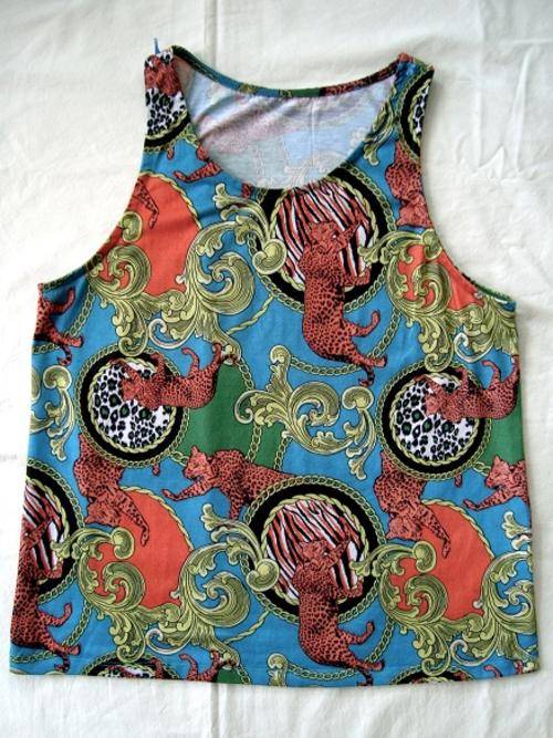 TRENDY AZTEC CHAIN PRINT TOP