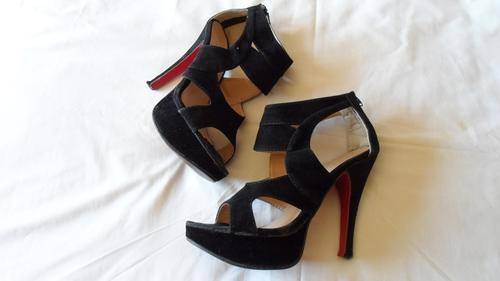 BLACK BANDAGE SANDAL HEELS