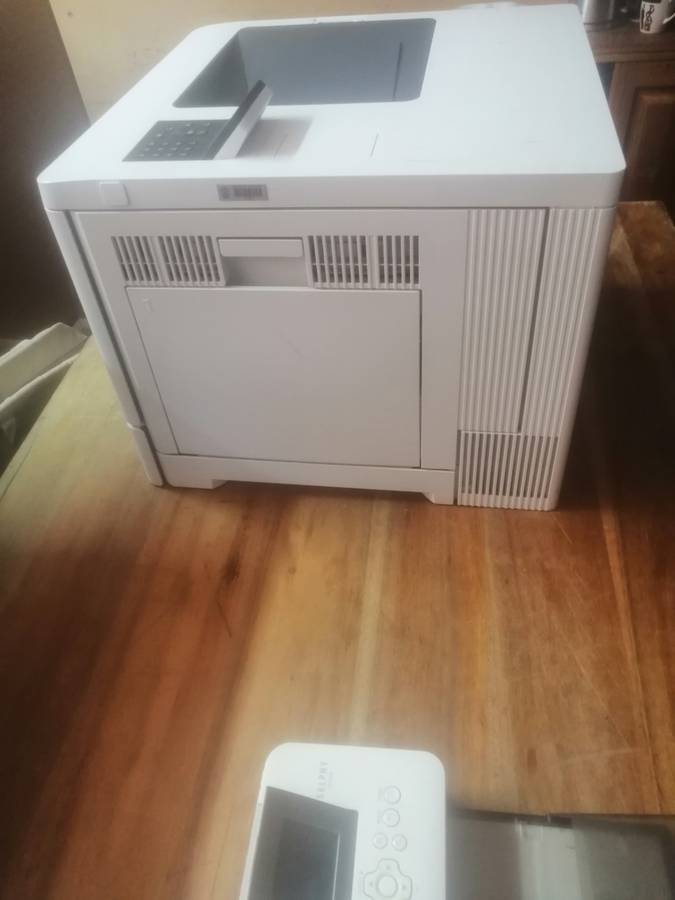 Hp color laserjet m552