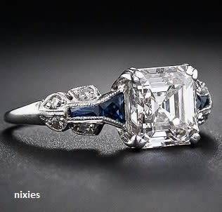 BEAUTIFUL 925 STERLING SILVER CR DIAM0ND RING - SIZE 8(Q)