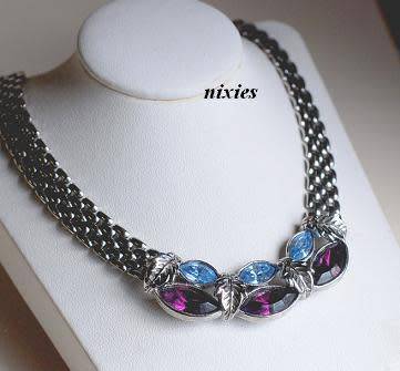 ATTRACTIVE CHUNKY VINTAGE NECKLACE WITH FACETED STONES