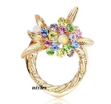 LOVELY MULTI-COLOUR SWAROVSKI BROOCH