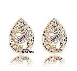 ATTRACTIVE DIAMOND SWAROVSKI EARRING STUDS