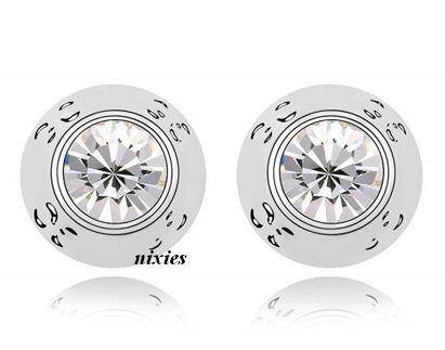 ATTRACTIVE SWAROVSKI DIAMOND EARRING STUDS