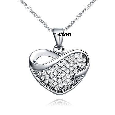 BEAUTIFUL SWAROVSKI DIAMOND HEART NECKLACE