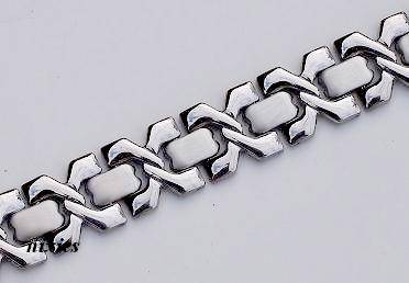 ATTRACTIVE STAINLESS STEEL BRACELET
