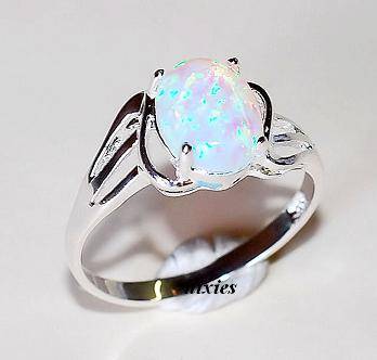 LOVELY STERLING SILVER FIRE OPAL RING - SIZE 6(M)