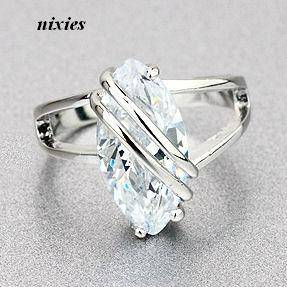 AWESOME DIAMOND SIMULANT ENGAGEMENT RING - SIZE 8(Q)