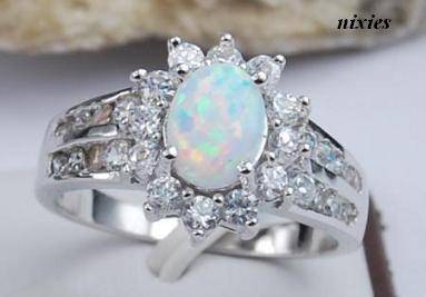 STUNNING FIRE OPAL 925 STERLING SILVER RING - SIZE 8(Q)