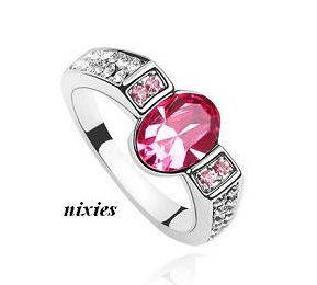GORGEOUS SOFT PINK SWAROVSKI RING - SIZE 6(M)