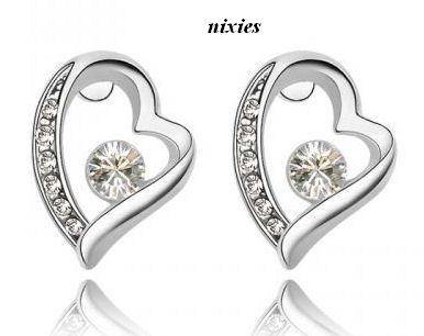 DARLING DIAMOND SWAROVSKI HEART EARRING STUDS