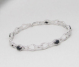 LOVELY BLACK SAPPHIRE & DIAMOND BRACELET