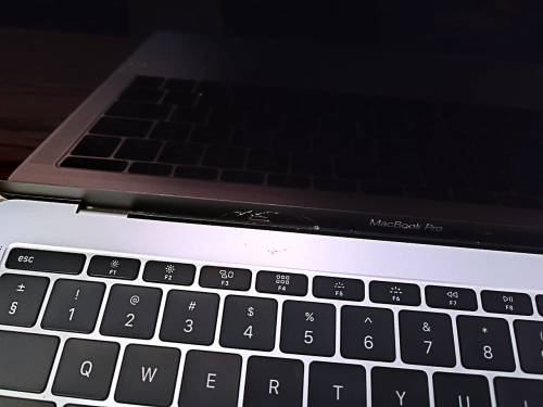 MacBook Pro 13 inch 2017 2.3GHz/8GB Ram/128GB SSD/Read description