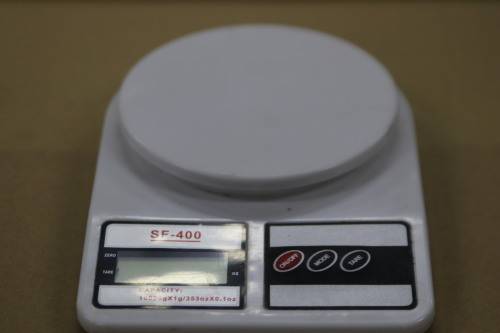Electronic Kitchen Scale (Second hand)