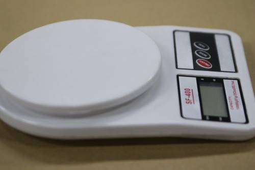 Electronic Kitchen Scale (Second hand)