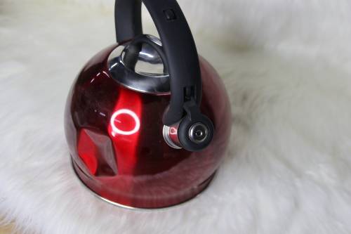 BERLINGER HAUS 3L STAINLESS STEEL WHISTLING KETTLE - BURGUNDY(SECOND HAND) (SKEWED)