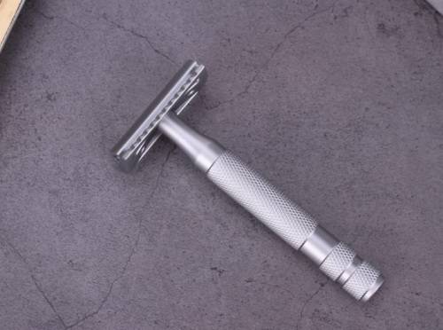 Yaqi Eden Satin DLC  Safety Razor
