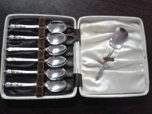 SET APOSTLE TEASPOONS & SUGAR SPOON - EPNS - MINT CONDITION