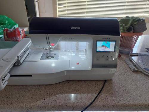 USED BROTHER Innovi`s NV800e Embroidery Machine