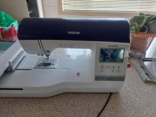 USED BROTHER Innovi`s NV800e Embroidery Machine