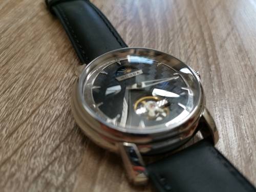 10 K Unique Sapphire 1 Handed Day Night Moonpahse Watch