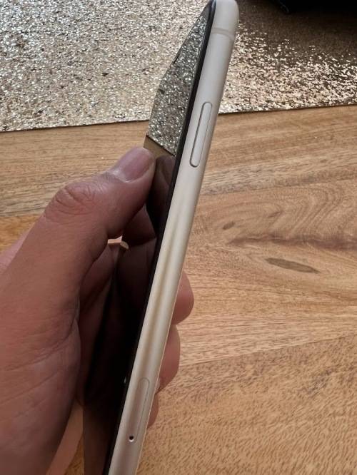 Iphone 11 64GB Pre Owned- Like new not a scratch on it!!!