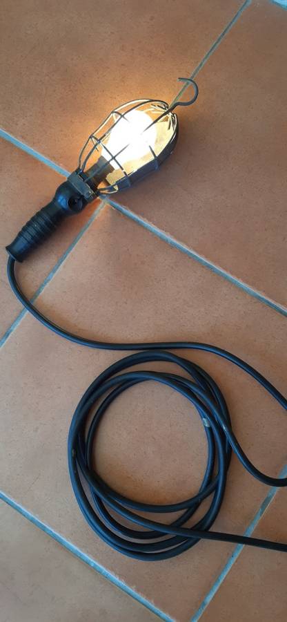 VINTAGE 7M LEAD LIGHT ( includes Bulb )