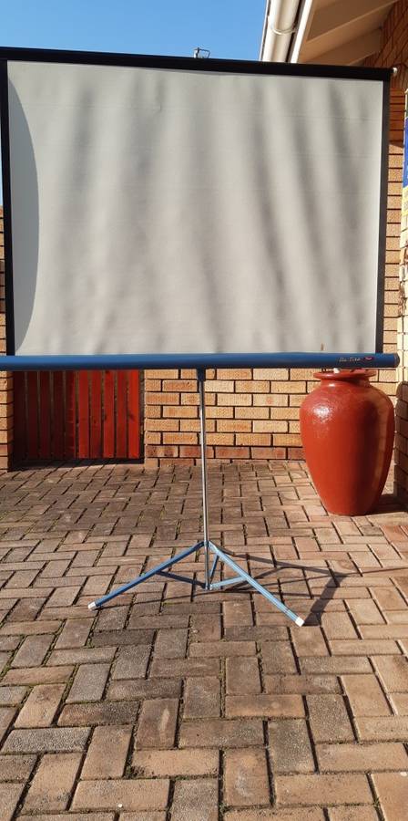 DA -Lite Projection Screen with Tri-pod