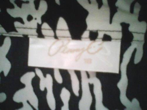 BLACK & WHITE  PENNY C LONG SLEEVED TOP SIZE 18 (40) - VERY GOOD CONDITION