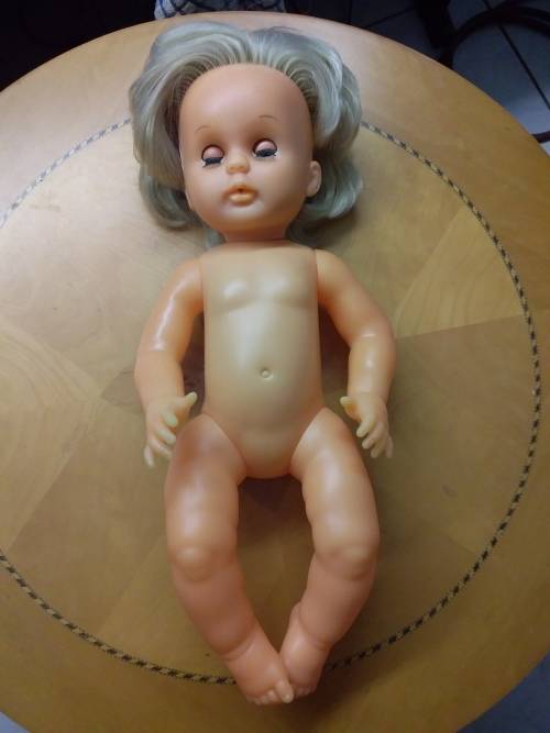 VINTAGE FIRST LOVE DOLL - 48 CM - BEAUTIFULL CONDITION