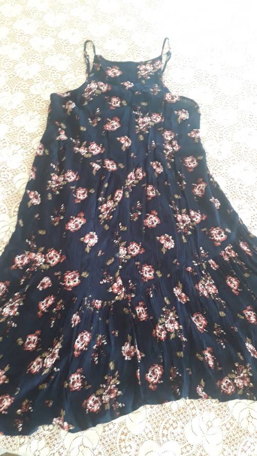 Strappy Flowered Summer Beach Dress Size M - Pre-loved