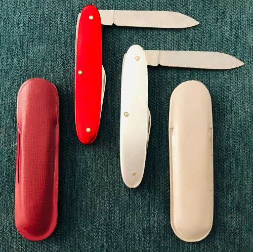 2x Victorinox Rostfrei Knives in Brilliant Condition!!!Collectors!!!
