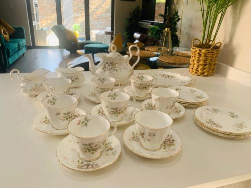 ROYAL ALBERT-Haworth Rare Full Tea Set! Set of 8x With Large Teapot!
