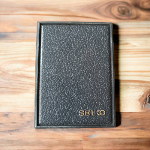 Stunning Vintage Collectors Seiko bell-matic 17 Jewels gents watch with case value R3150.00