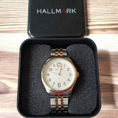 Stunning collectors two tone Hallmark gents watch still with Hallmark tag in case