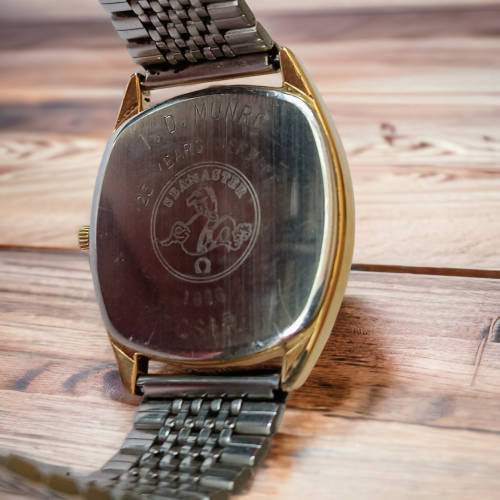 Vintage Collectors Omega Seamaster quartz movement gents watch on gold plated strap value R8000.00