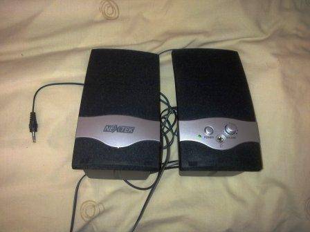 USB POWERED SPEAKERS LIKE NEW