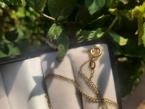 9CT SOLID GOLD CHAIN