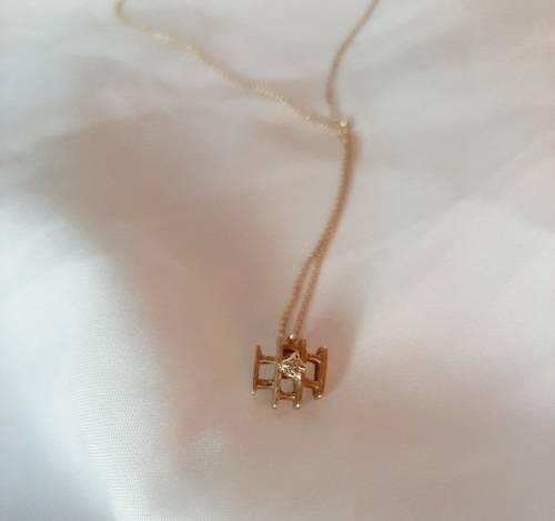 AMERICAN SWISS 9CT GOLD CHAIN AND DIAMOND PENDANT