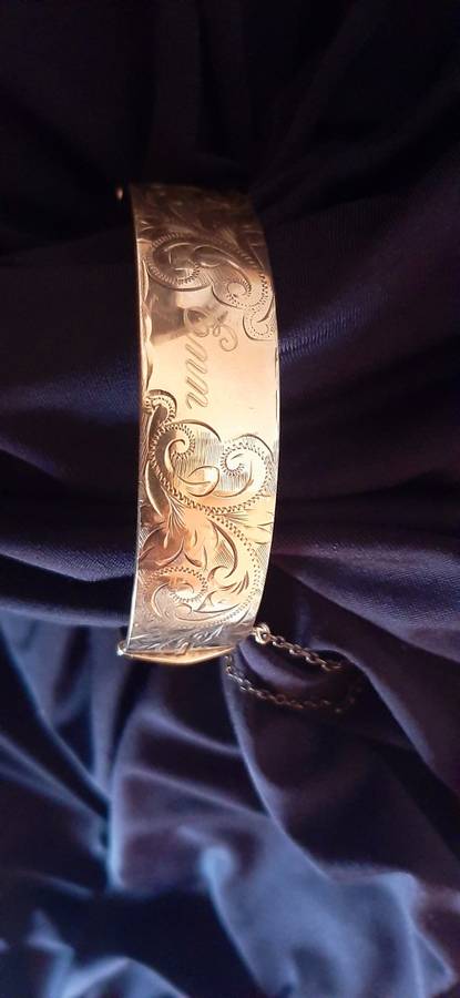9CT GOLD BRONZE CORE VINTAGE FLORAL DESIGN BANGLE