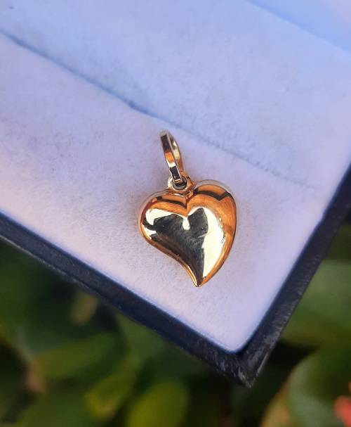 18CT SOLID GOLD PUFFED HEART PENDANT