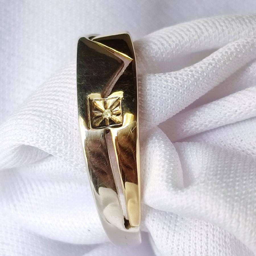 9CT GOLD STERLING DIAMOND MENS RING