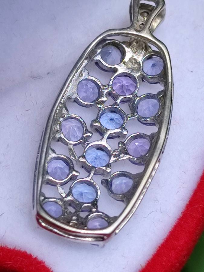 9K WHITE GOLD DIAMOND TANZANITE PENDANT