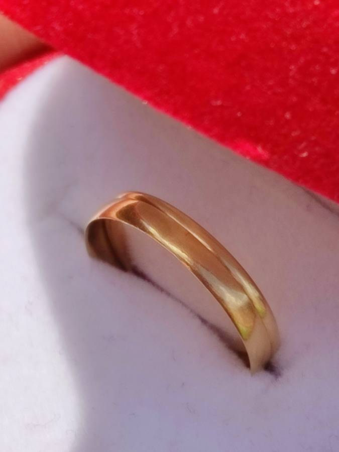 18CT GOLD VINTAGE BANDS