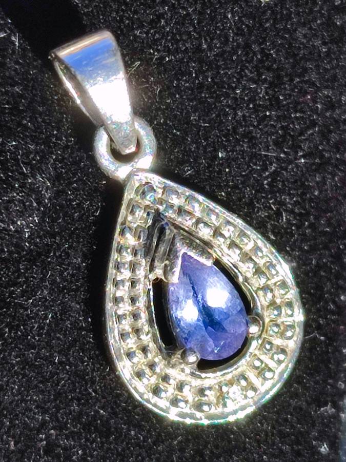9ct Gold Tanzanite Diamond Pendant