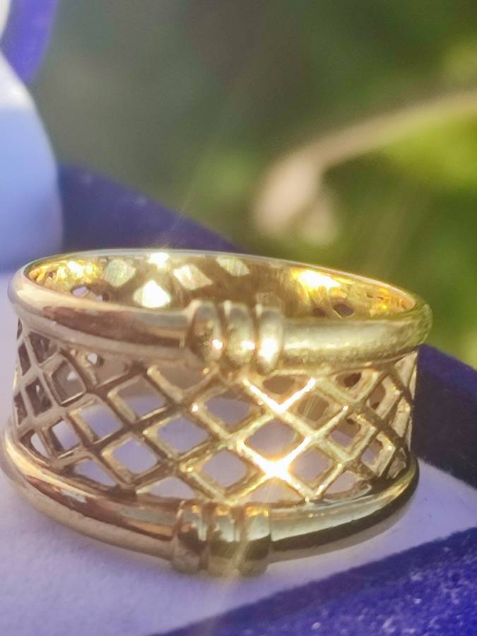 9ct Gold Cutwork Design Ring