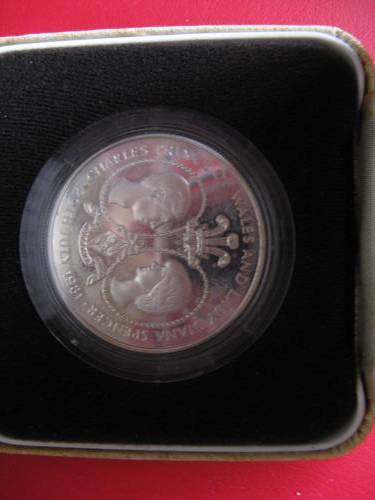 =LIMITED EDITION= STERLING SILVER CHARLES AND DIANA CROWN - TRISTAN DA CUNHA