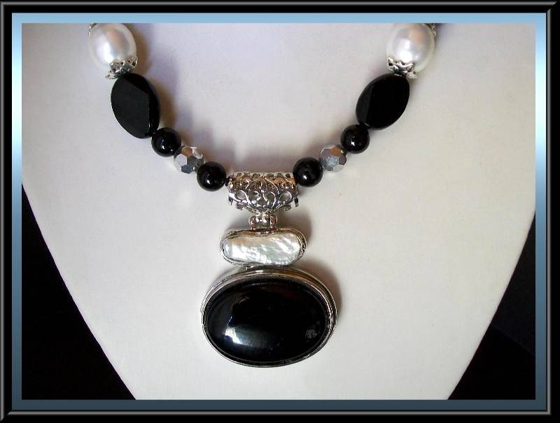 Onyx and Shell Pearls with Pendant