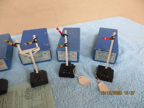 Hornby Dublo Boxed Electric Signals x 6